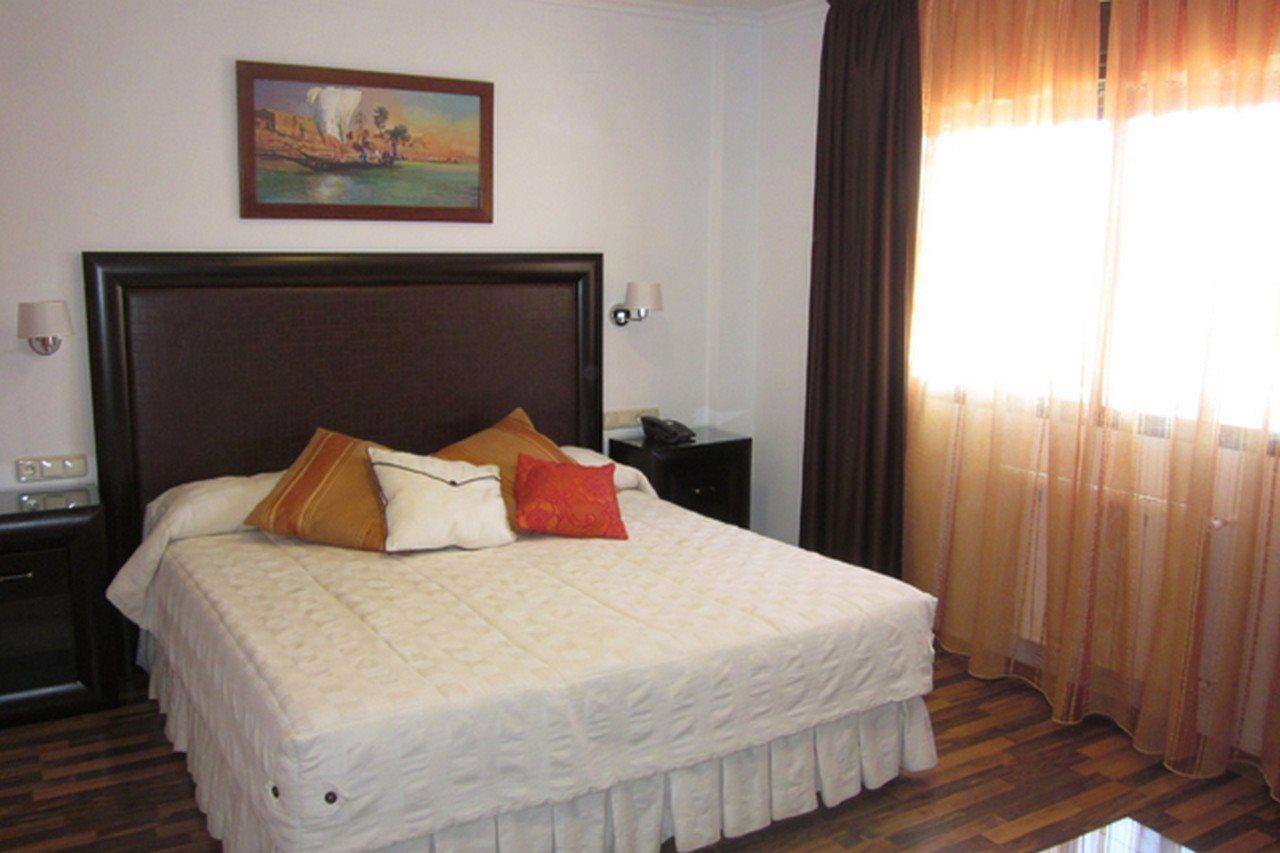 Hotel Mulhacen Γκουαδίξ Εξωτερικό φωτογραφία
