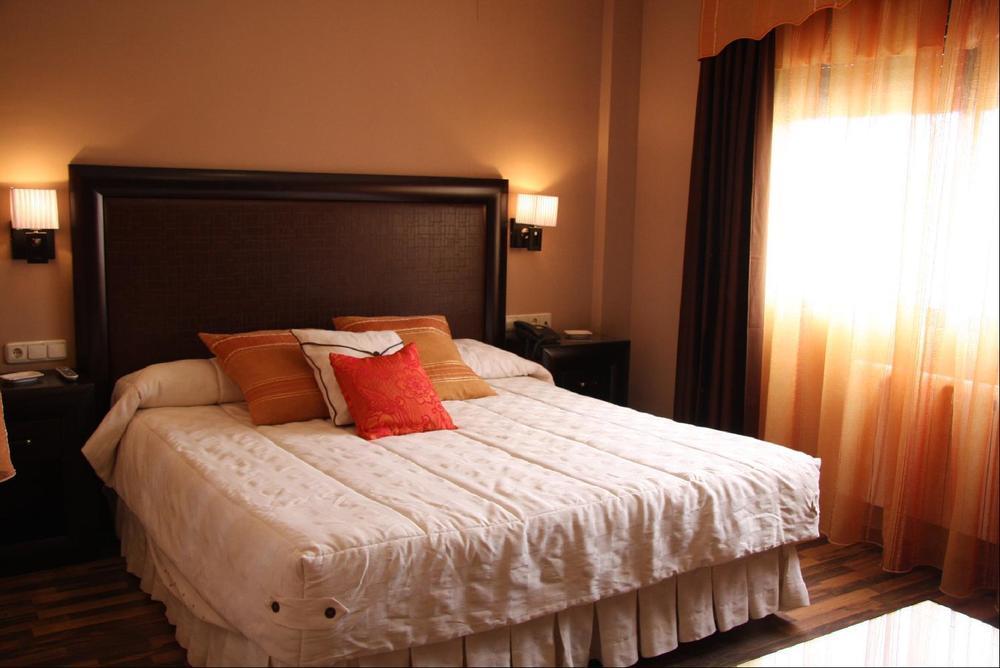 Hotel Mulhacen Γκουαδίξ Δωμάτιο φωτογραφία
